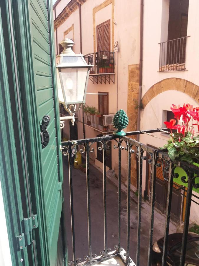 Casa Vacanza Sole Di Sicilia Palermo Exterior foto